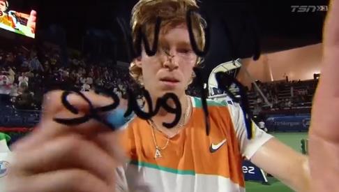 篮球勇士官方宣布签下新秀后卫