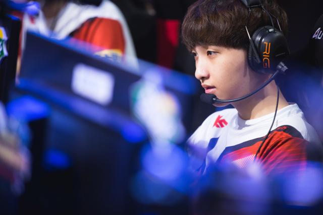 中超：上海海港主场3-2战胜长春亚泰