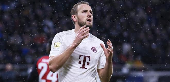 另一个半球的思念，奥斯卡晒出在家观看海港亚冠比赛照片